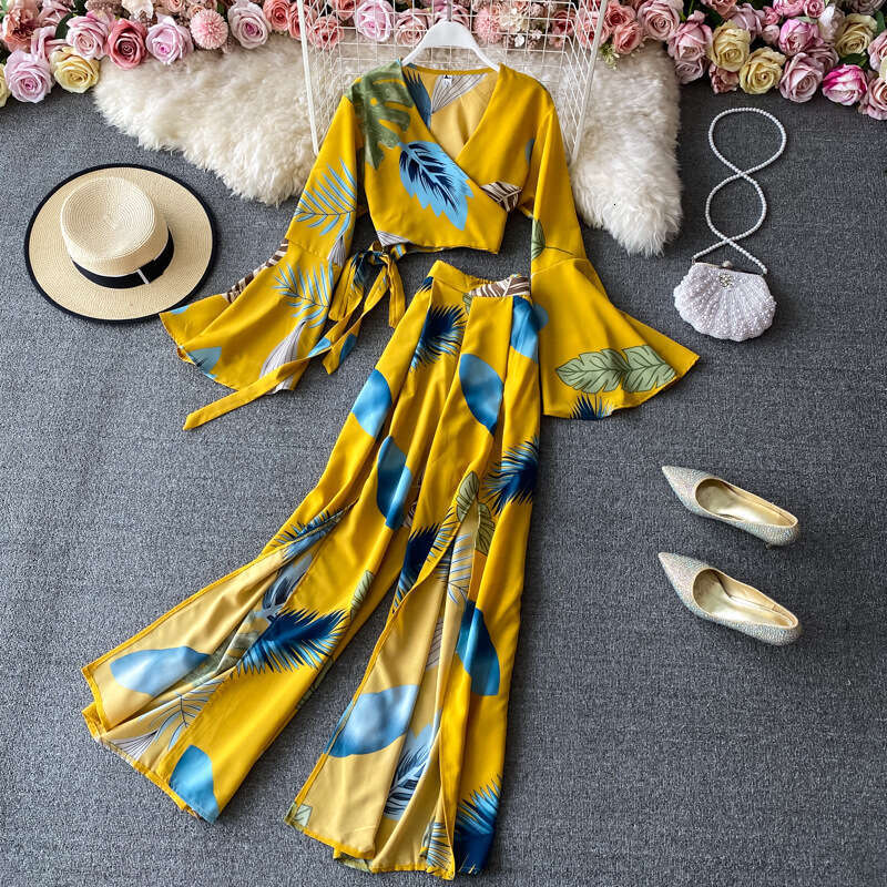 Fashion Set V-neck Temperament Short Printed Top with Flared Sleeves, Two-piece High Waisted Wide Leg Pants, Split Long Pants SKINNY DRESS High Waist 