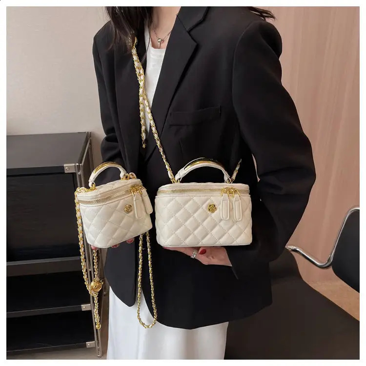 3 Stylish Womens High Quality Adjustable Shoulder Dia-shaped Crossbody Chain Bucket Bag 240729 4