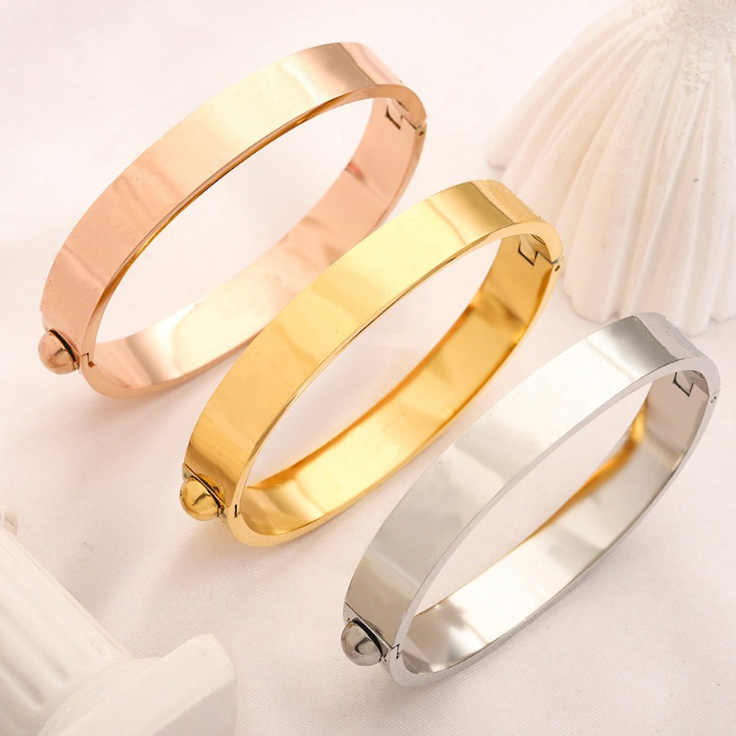Europe America Fashion Style Bracelets Women Bangle Luxury Designer Jewelry 18K Gold Plated Stainless steel Wedding Lovers Gift Bangles Wholesale S291