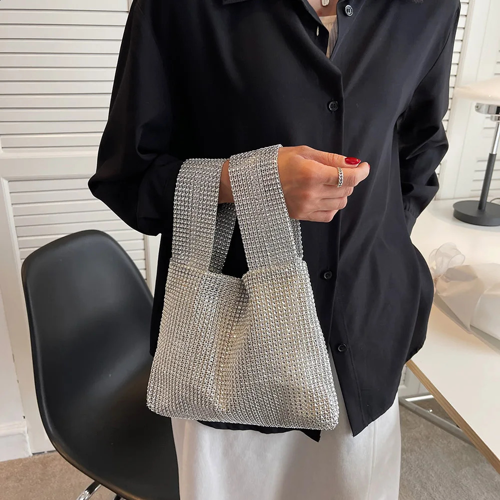 Women Crystal Bling Bag Solid Color Rhinestone Shinny Clutch Bag Versatile Sparkly Evening Bags Female Evening Party Handbag 240813