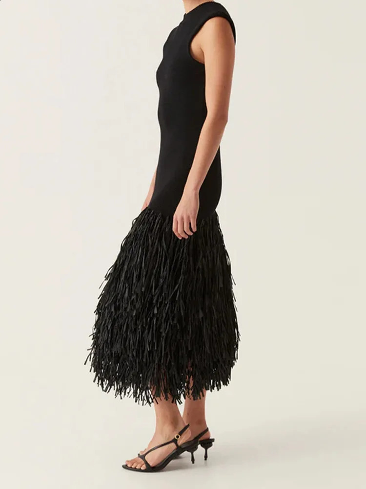 Fashion Solid Patchwork Tassel Knitted Midi Dress Women Elegant Sleeveless Backless Slim Dresses Summer Chic Party Vestido 240723