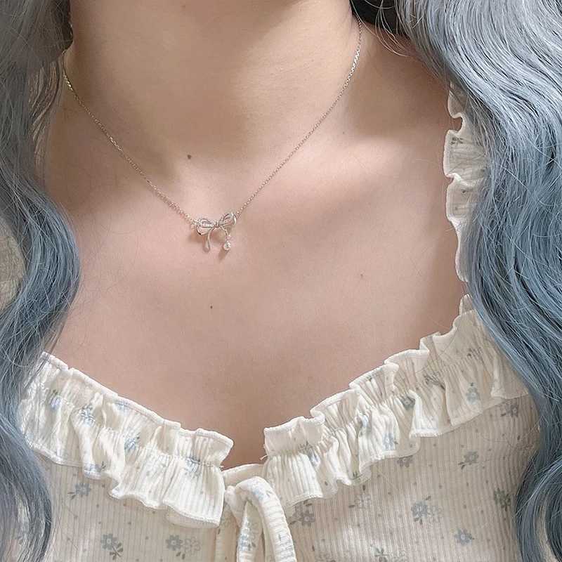 Korean Fashion Shiny Zircon Bow Knot Pendant Necklace Exquisite Female Butterfly Buckle Cute Necklace Jewelry Gift W240731