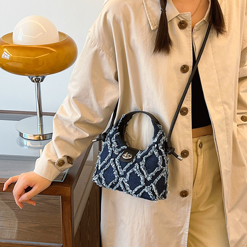 This year's popular denim women in 2023, new niche design for women's bags, tassel diamond grid single shoulder crossbody bag H724#21 ddmybe