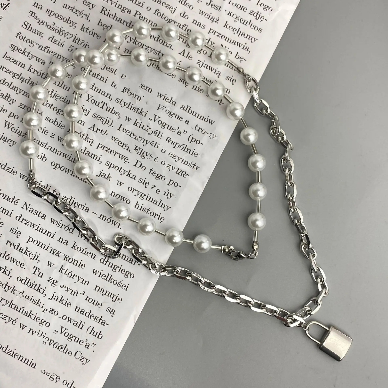 Designer Pearl Lock Pendant Women Sier Color Fashion Goth Jewelry Party Long Necklace Gift 240715