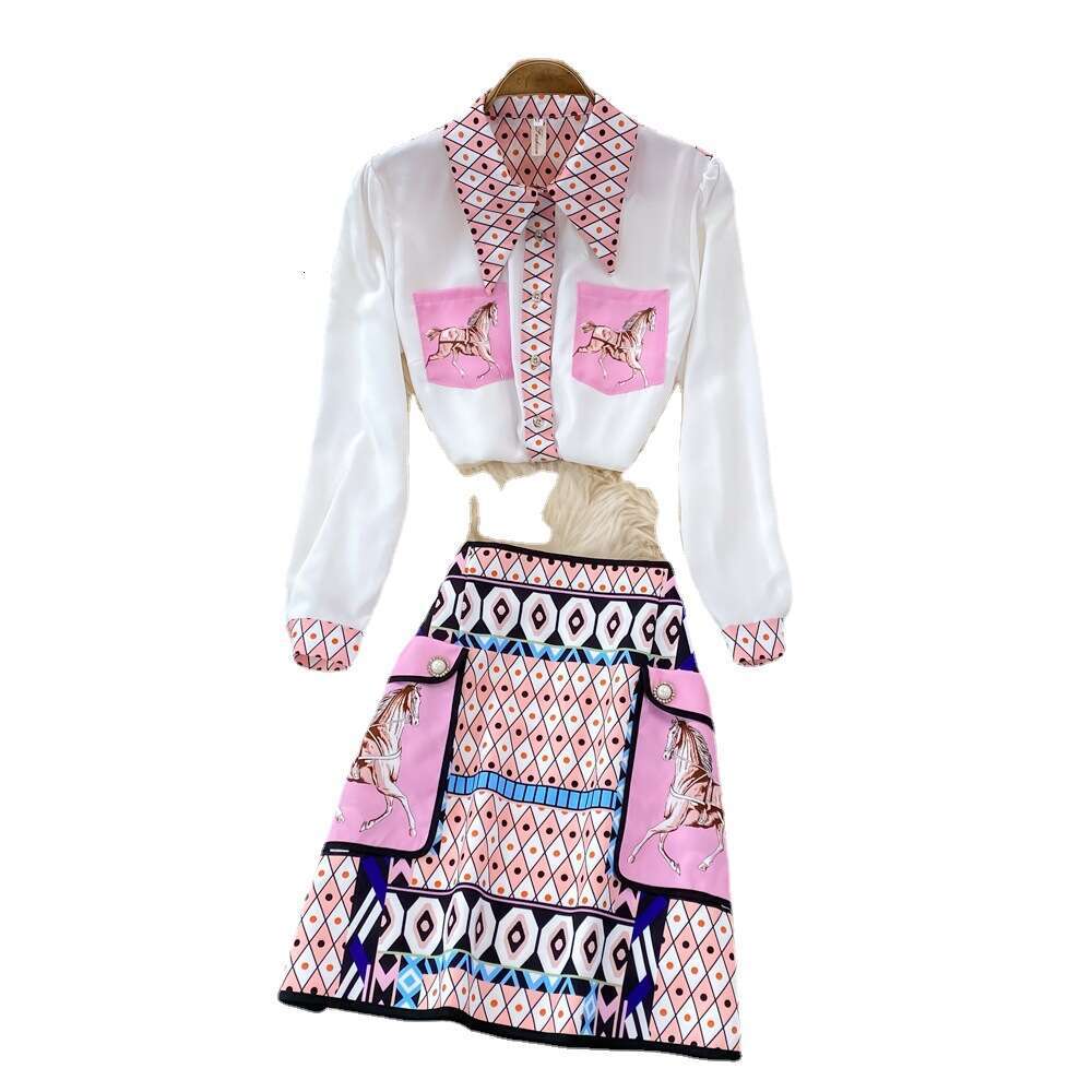 Set the Temperament Positioning of Female Socialites, Print Loose Long Sleeved Shirt Two-piece Set, High Waisted Short Skirt, Spring Self-cultivation 