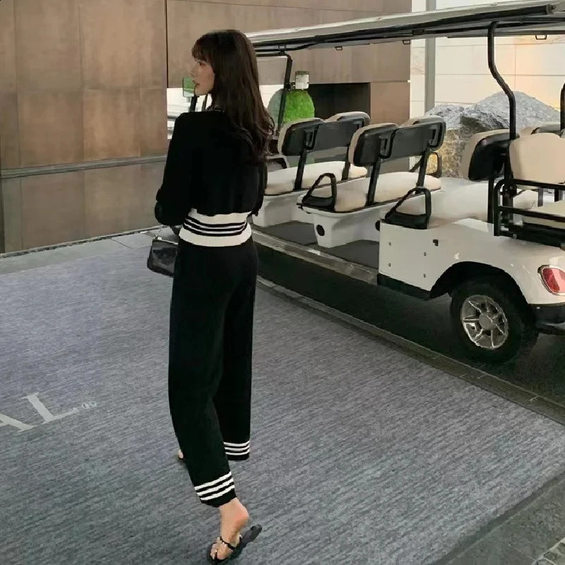Small Fragrance Professional Fashion Suit Female Network Red Y2k Autumn Fashion Knit Wide-Leg Pants Two-Piece Set Women 240724