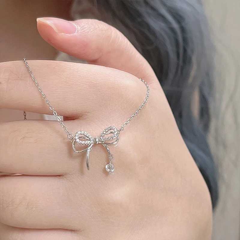 Korean Fashion Shiny Zircon Bow Knot Pendant Necklace Exquisite Female Butterfly Buckle Cute Necklace Jewelry Gift W240731