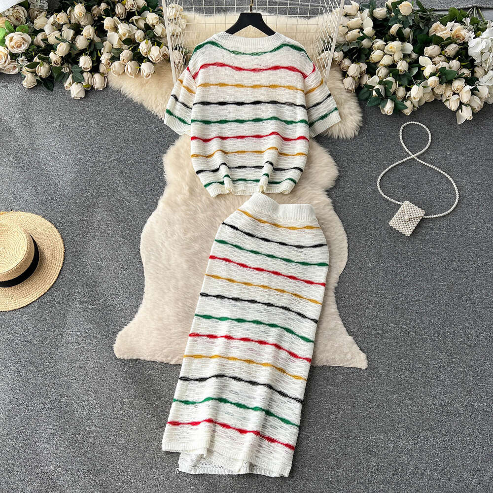 Korean Chic Striped Contrasting Suit for Women with Loose Round Neck Short Sleeved Knitted Top, High Waisted and Buttocks Wrapped Skirt Bifurcated Sil