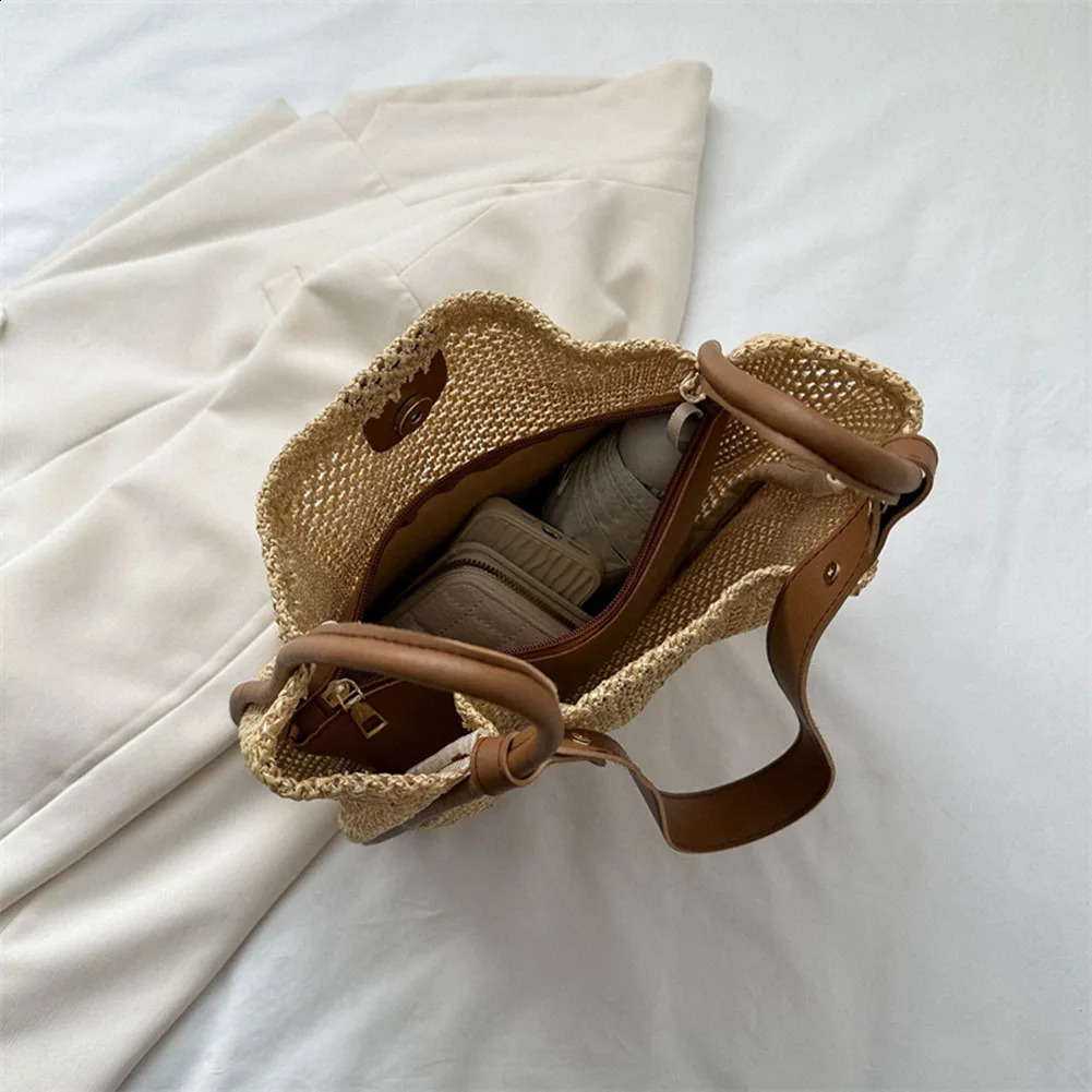 Large capacity womens handbag PU leather shoulder bag hollow composite solid color beach with wallet 240926