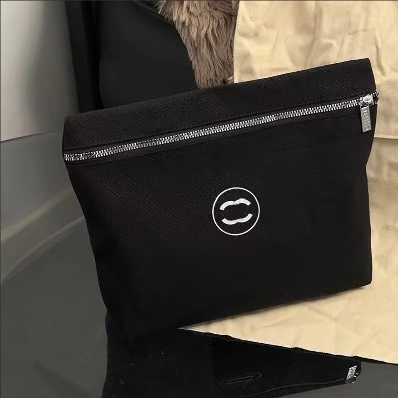 Velvet Makeup Bag For Women Luxury Cosmetic Bag Zipper Make Up Pouch Mens Wash Toiletry Bag Soft Luxury Pochette