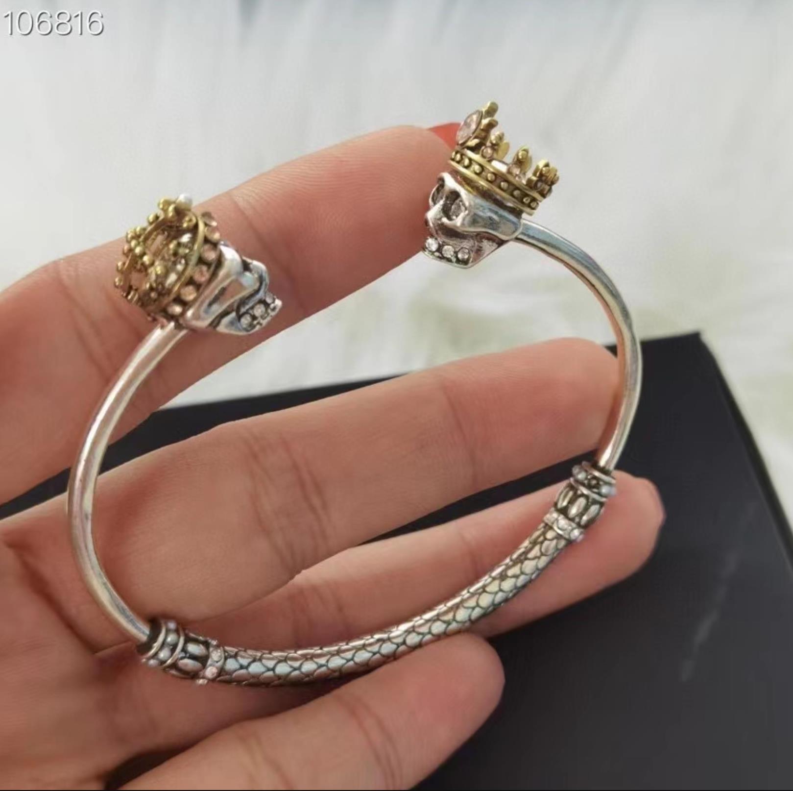 New designed Charm Bracelets spider skull pendants ladies cuff bracelet Punk style men bangle Designer Jewelry BCQ--B025