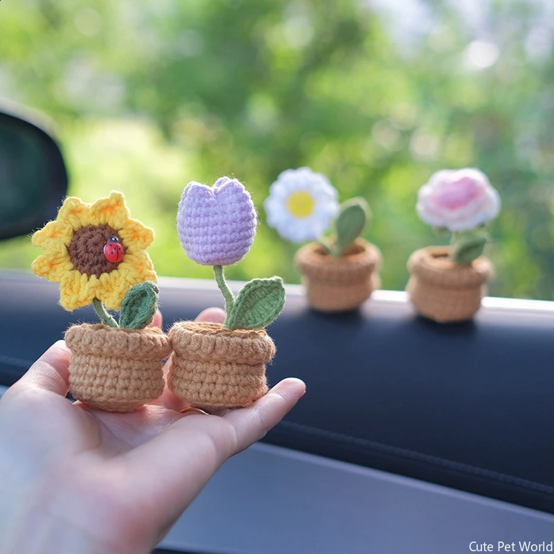 Mini crochet flower pot tulip sunflower plum blossom artificial handmade table decoration day gift wedding guest 240724