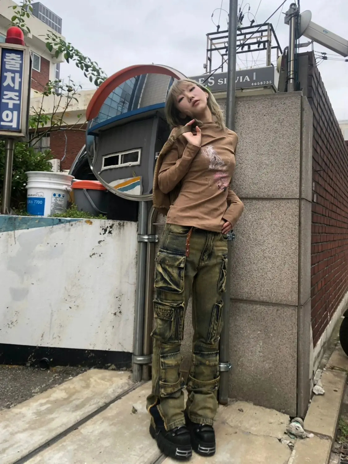 Stylish Street Pocket Cargo Pants for Women American Retro Straight Jeans Japanese Harajuku Style Y2k Trousers Women Jeans 240806