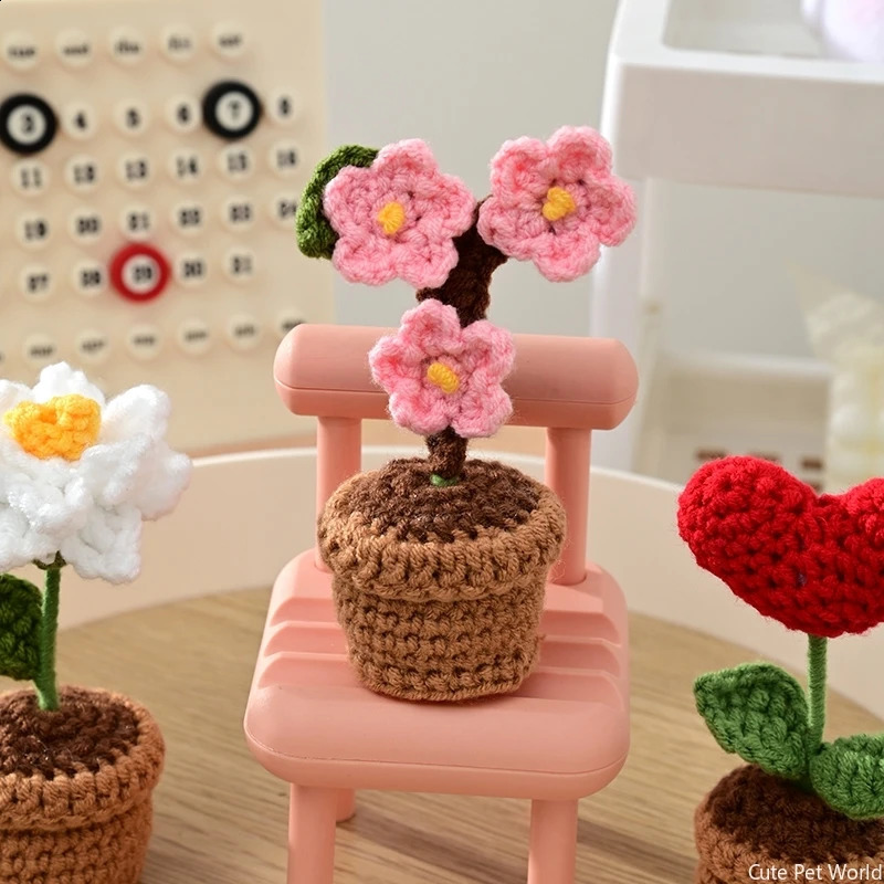 Mini crochet flower pot tulip sunflower plum blossom artificial handmade table decoration day gift wedding guest 240724