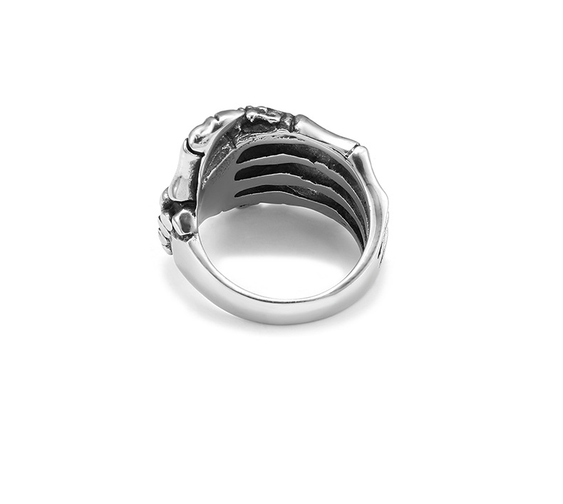 Hip Hop Skeleton Hand Ring for Men Women Vintage Silver Stainless Steel Punk Style Skull Gothic Finger Rings Bone Couple Jewelry Accessories Wholesal