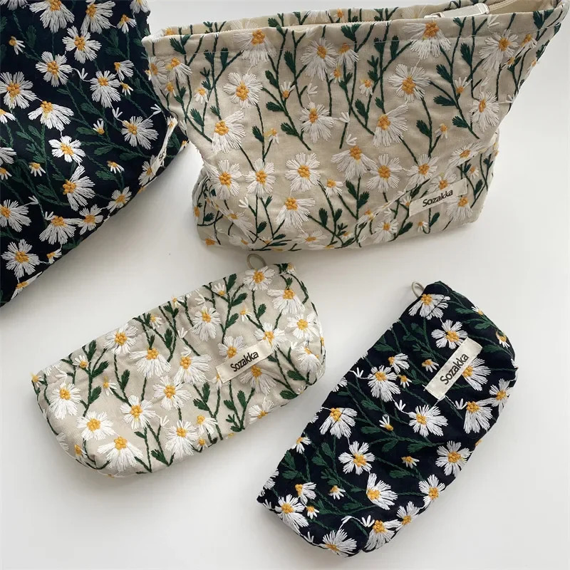 Makeup Bag Womens Flower Box Organizer Korean Embroidery Travel Corduroy Canvas Beauty 240723