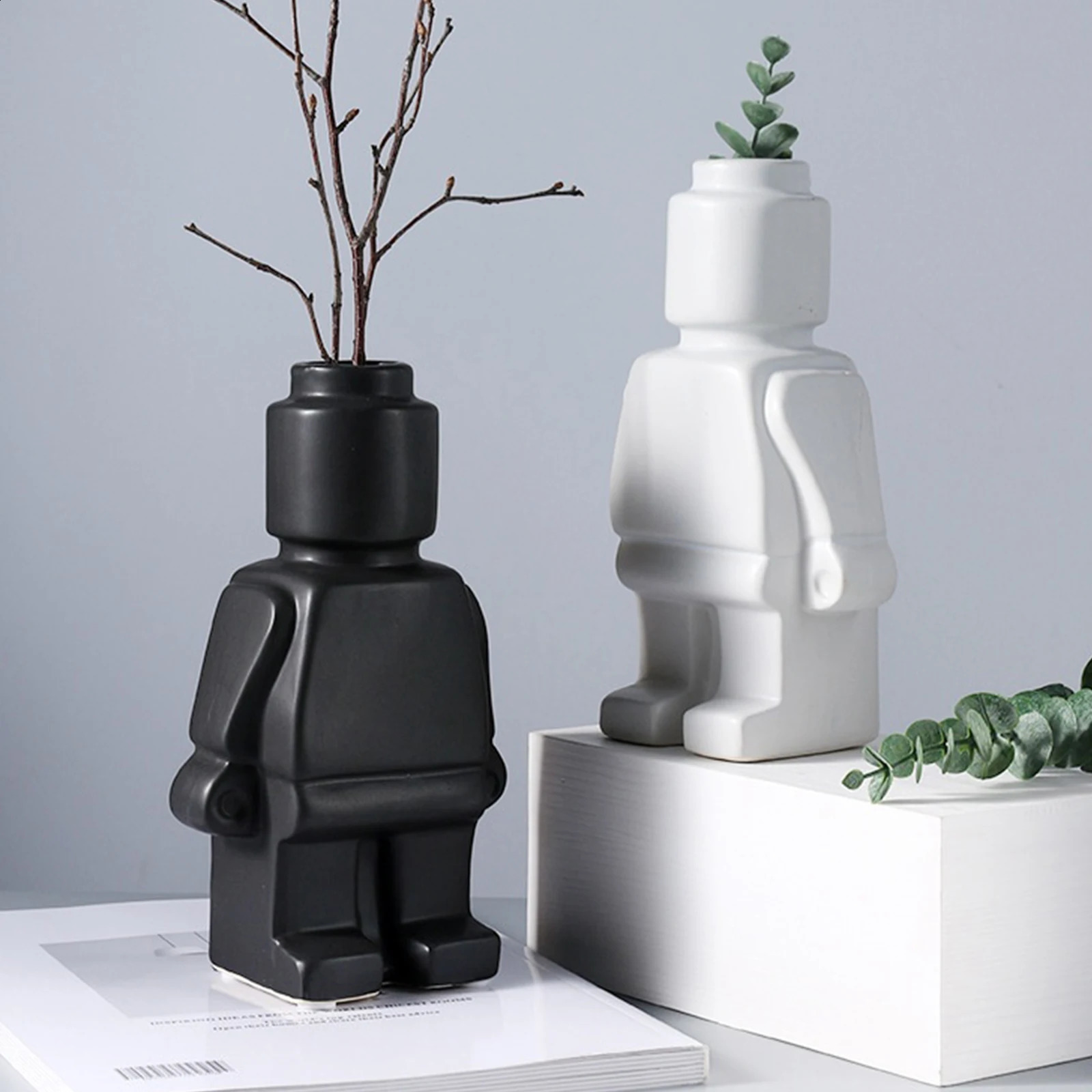 European Resin Statue Creativity Block Man TV Cabinet Desktop Flower Vase Modern Home Decoration Accessories for Living Room 240812
