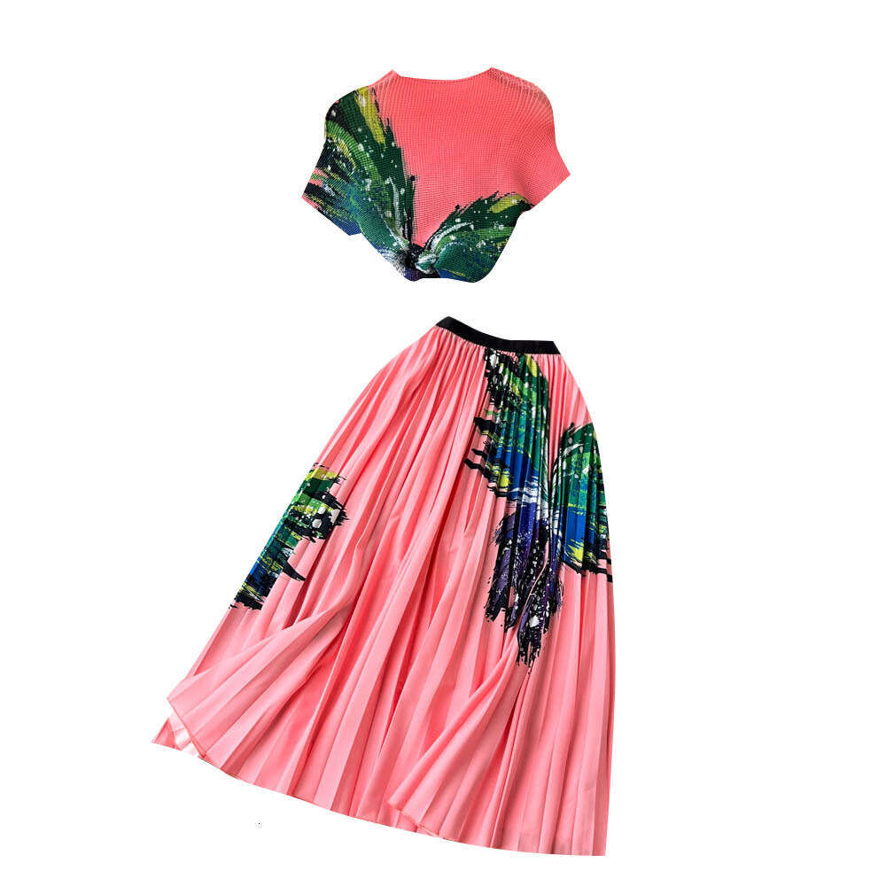 Fashionable and Stylish Printed Short T-shirt Top Two-piece Set for Womens Summer High Waisted, Medium Long Pleated Skirt Short Sexy Lace Dress SKINNY