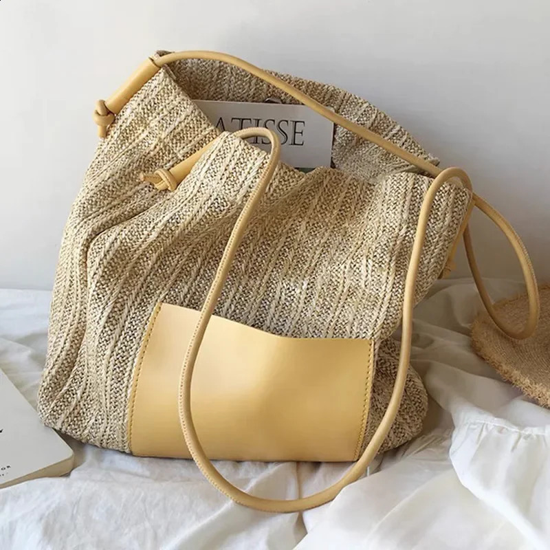 Instagram Vintage Woven Tote Bag Holiday Style Grass Woven Bag Shoulder Bag Large Capacity Shopping Bag Beach Bun Mother Bag 240723