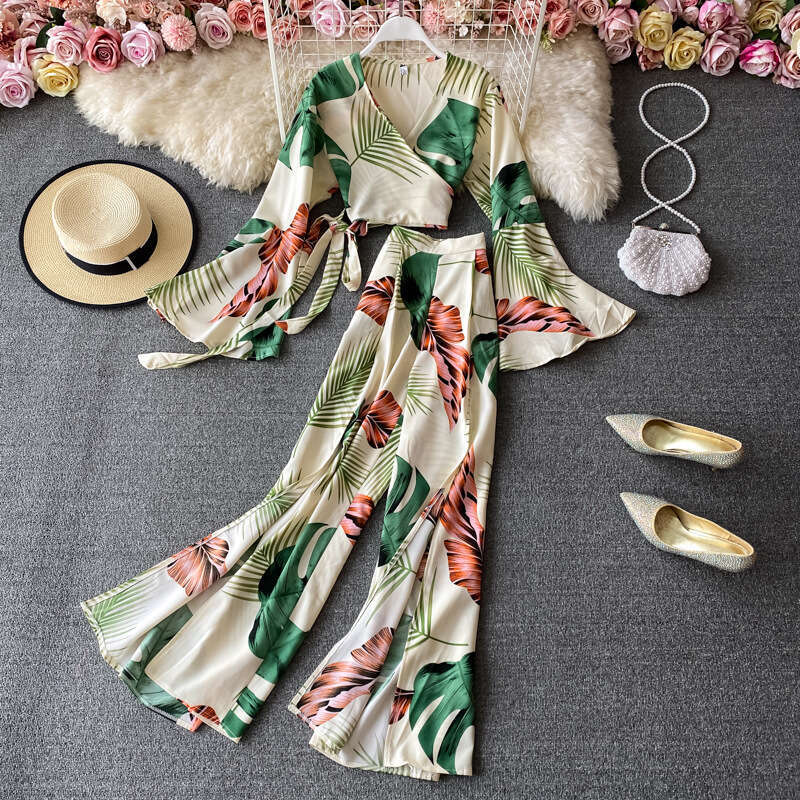 Fashion Set V-neck Temperament Short Printed Top with Flared Sleeves, Two-piece High Waisted Wide Leg Pants, Split Long Pants SKINNY DRESS High Waist 