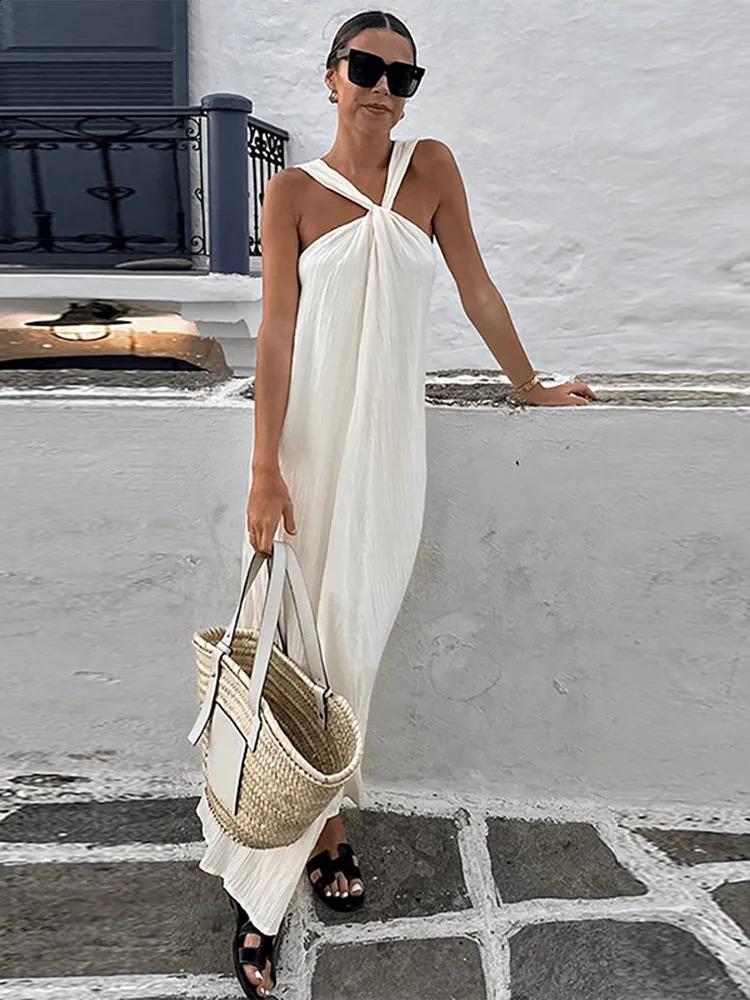 Sexy White Off Shoulder Halter Pleated Maxi Dress Fashion Sleeveless Loose Dresses Summer 2024 Ladies High Streetwear Vestidos 240724