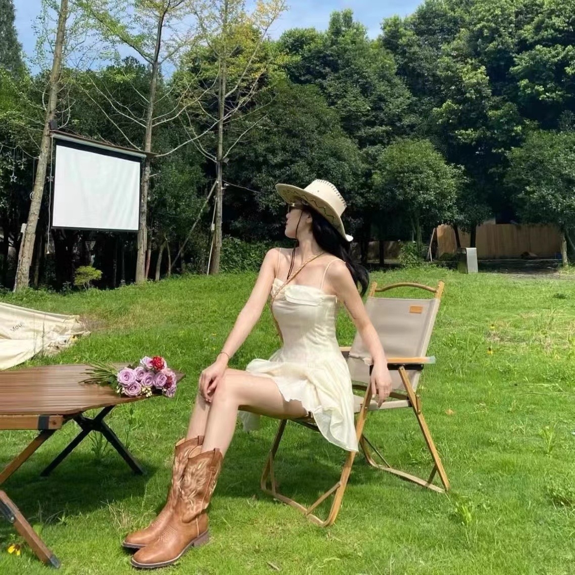 Western cowboy embroidered chevalier Leather women thick-heeled mid-barrel retro v-neck Martin boots Lhshoe