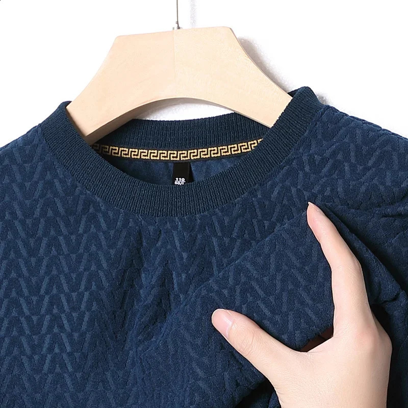 Mens Casual Jacquard Long Sleeved Round Neck T-shirt Fashion Top 240820