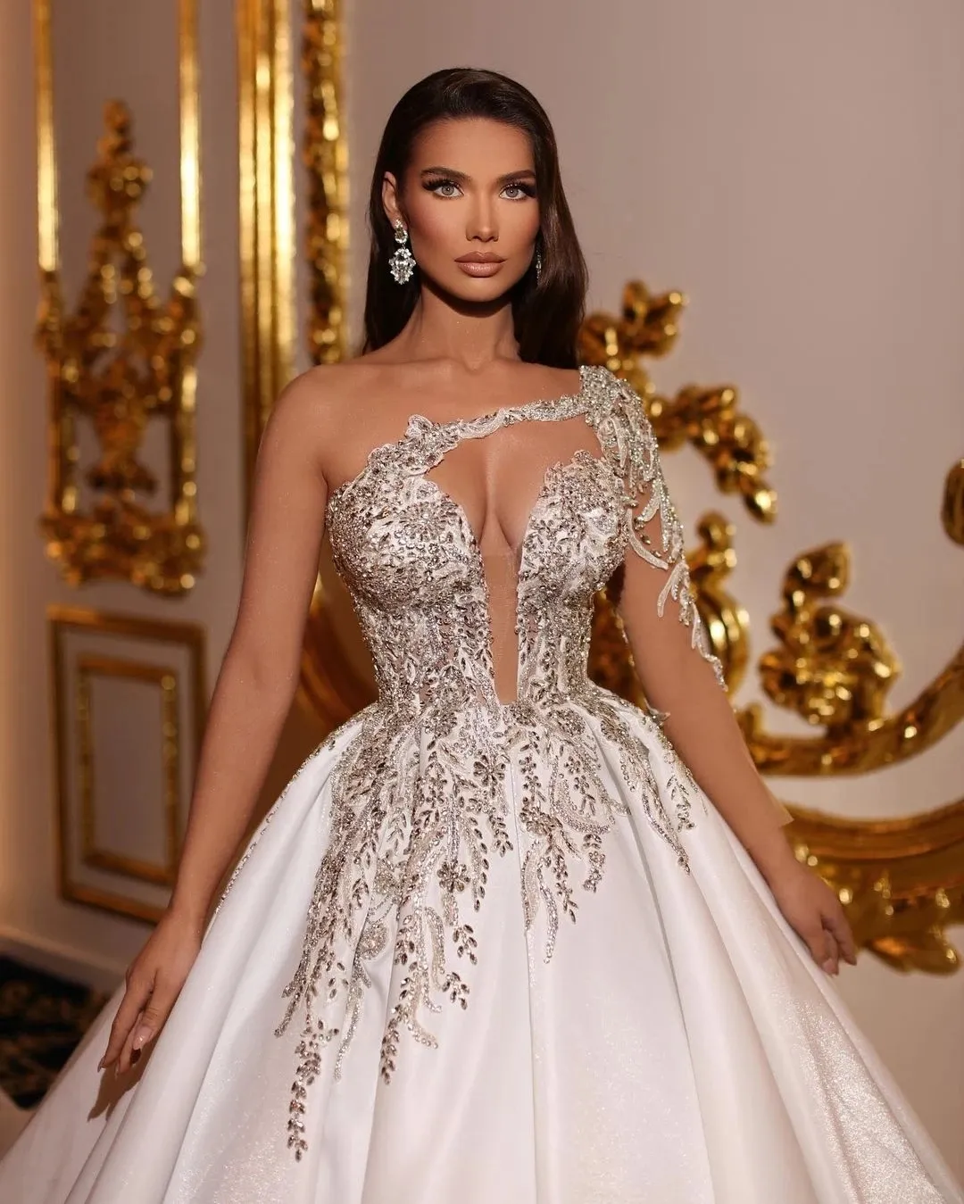 2024 Arabic Aso Ebi Plus Size Ivory Ball Gown Wedding Dresses Lace Beaded Crystals One Shoulder Bridal Gowns Dress For Mariage 0219