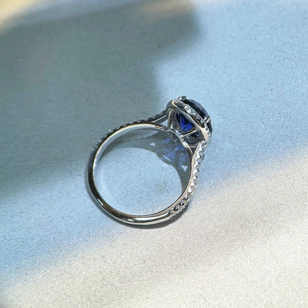 Vinregem 8*10 MM Oval Cut Sapphire High Carbon Diamond Gemstone Women Ring 925 Sterling Silver Wedding Engagement Fine Jewelry 240723