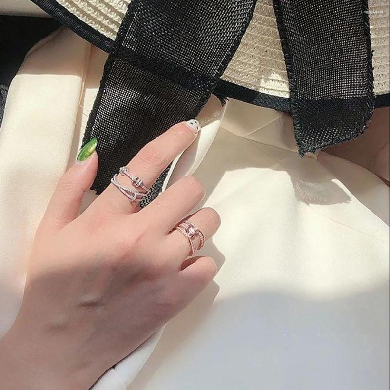Band Rings s Desingers Ring Index Finger Female Fashion Personality Ins Trendy Niche Design Time To Run Internet Celebrity Elegant
