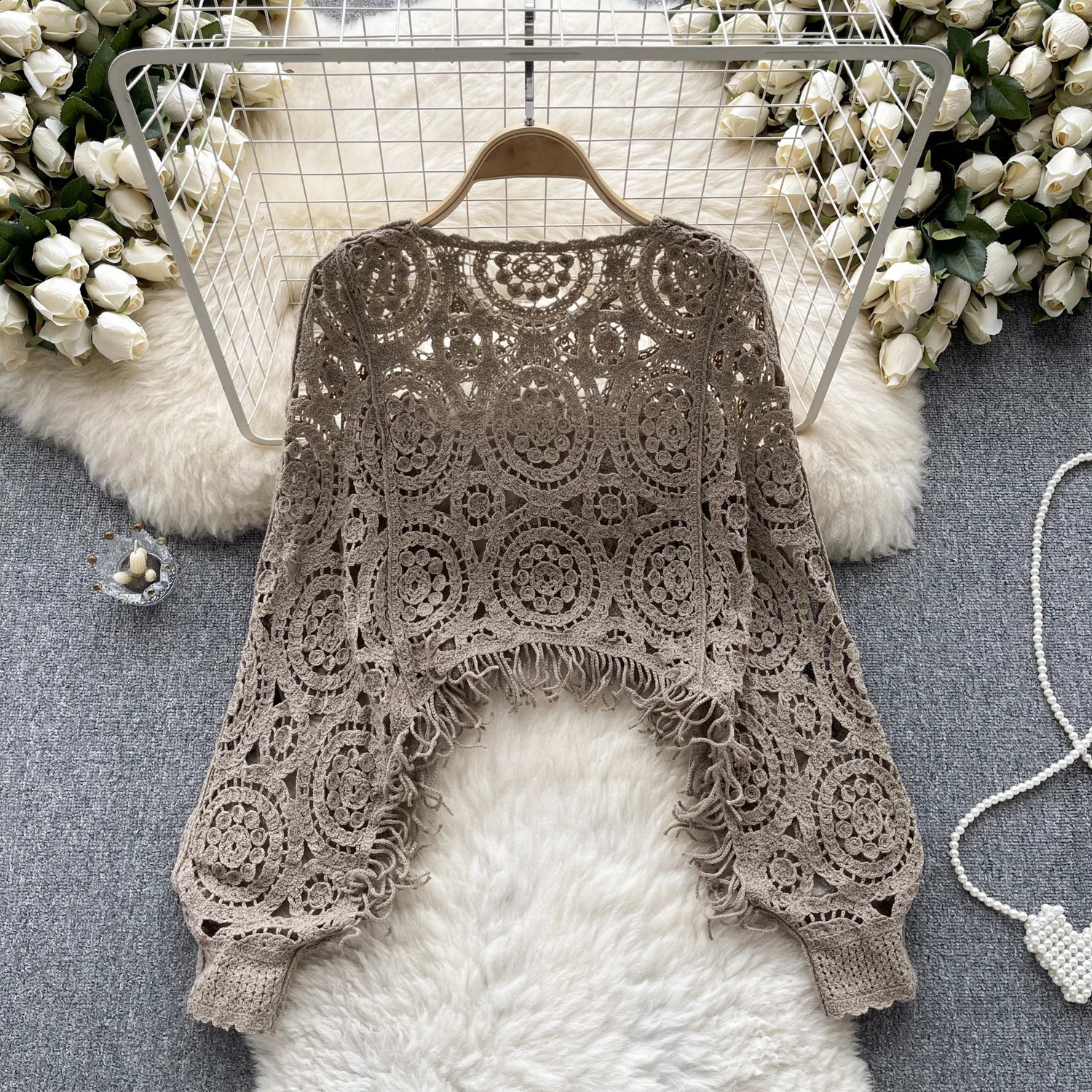 Chic Floral Crochet Vintage Hollow Tassel Capes Blouse Long Sleeve Korean Fashion Tops Sexy Elegant Autumn Women Pullover Y2k 240725