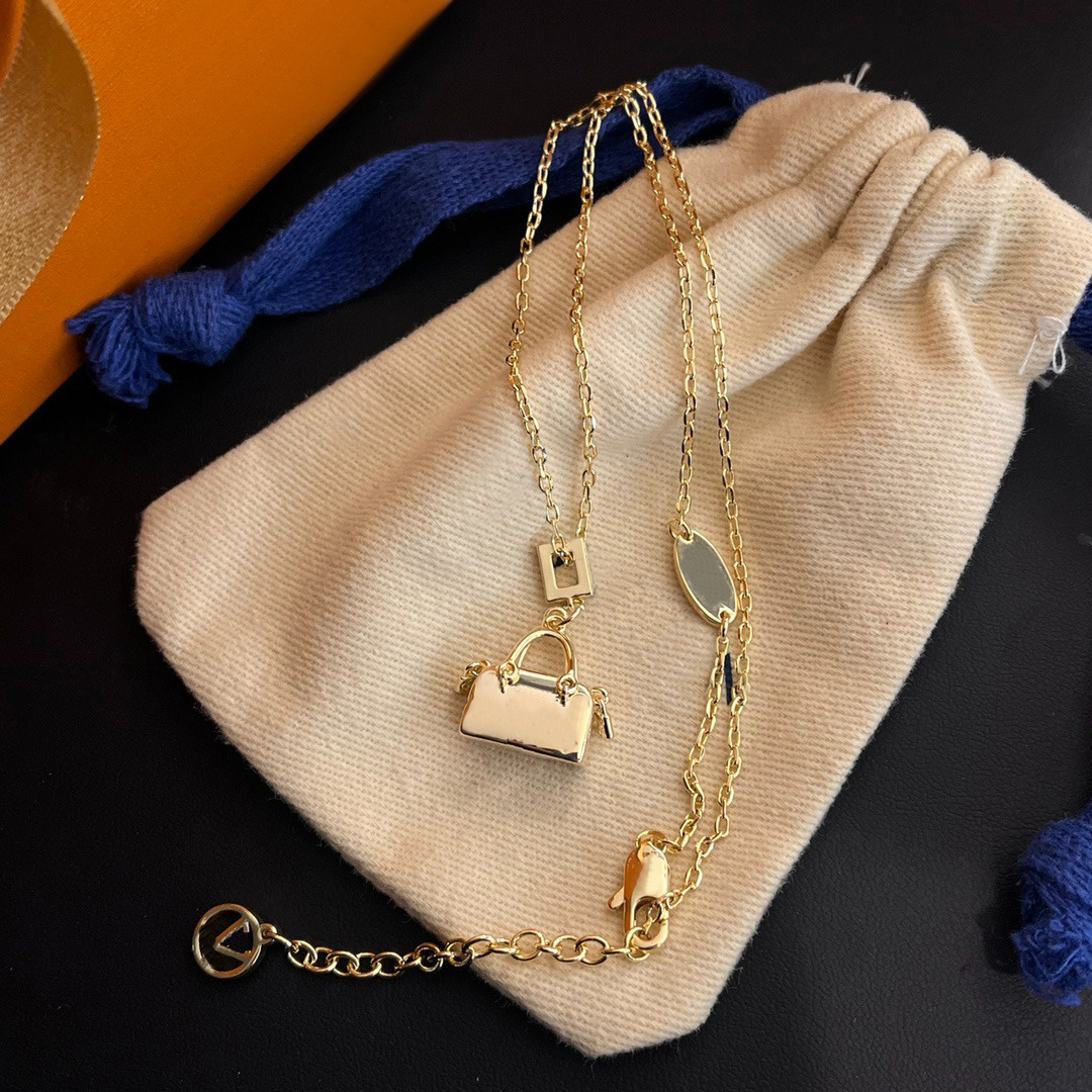 Designer Bag Pendant Necklace Romantic Love Style Gift Necklace luxury Wedding Party Jewelry Long Chain Autumn New 18K Gold Plated Boutique Necklace