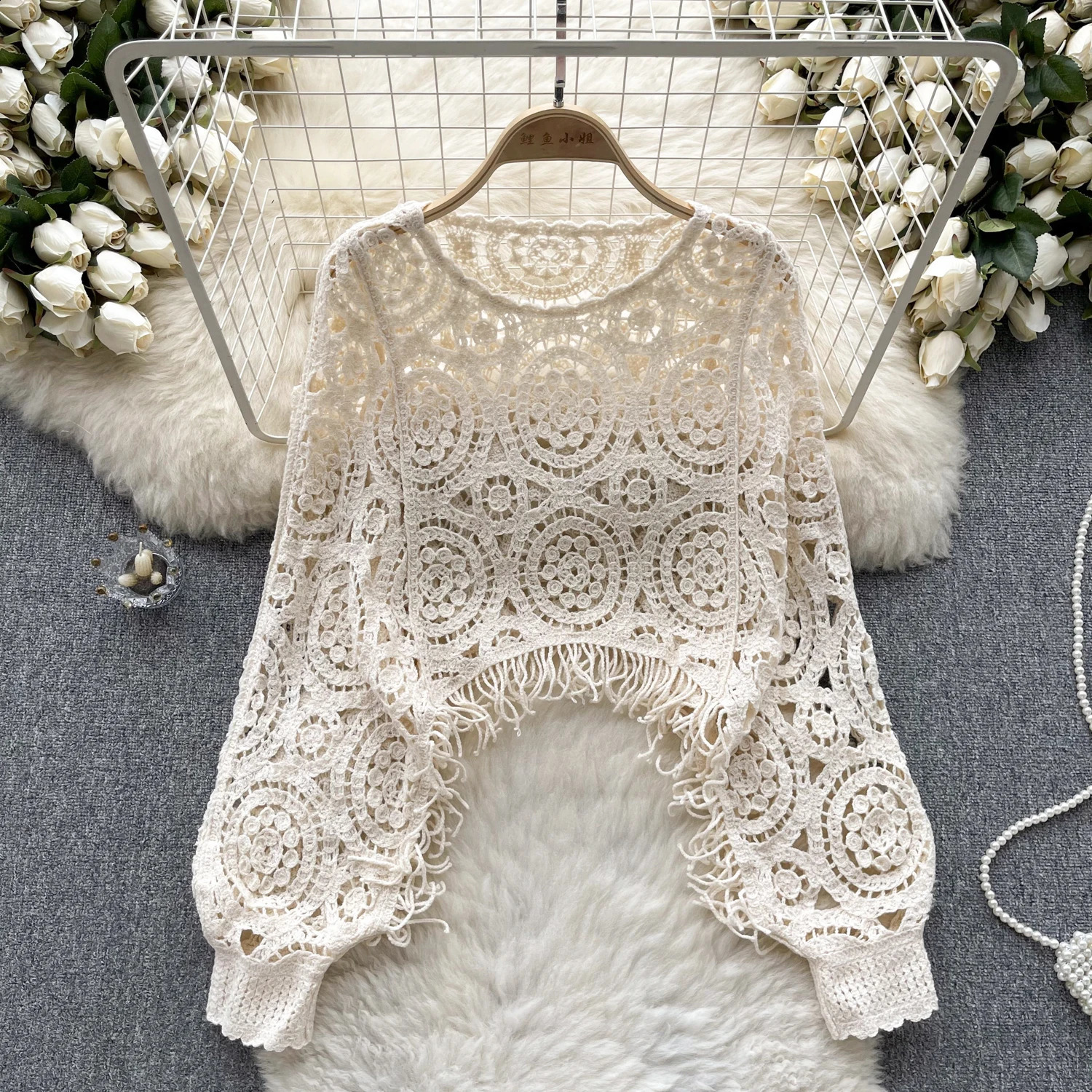 Chic Floral Crochet Vintage Hollow Tassel Capes Blouse Long Sleeve Korean Fashion Tops Sexy Elegant Autumn Women Pullover Y2k 240725