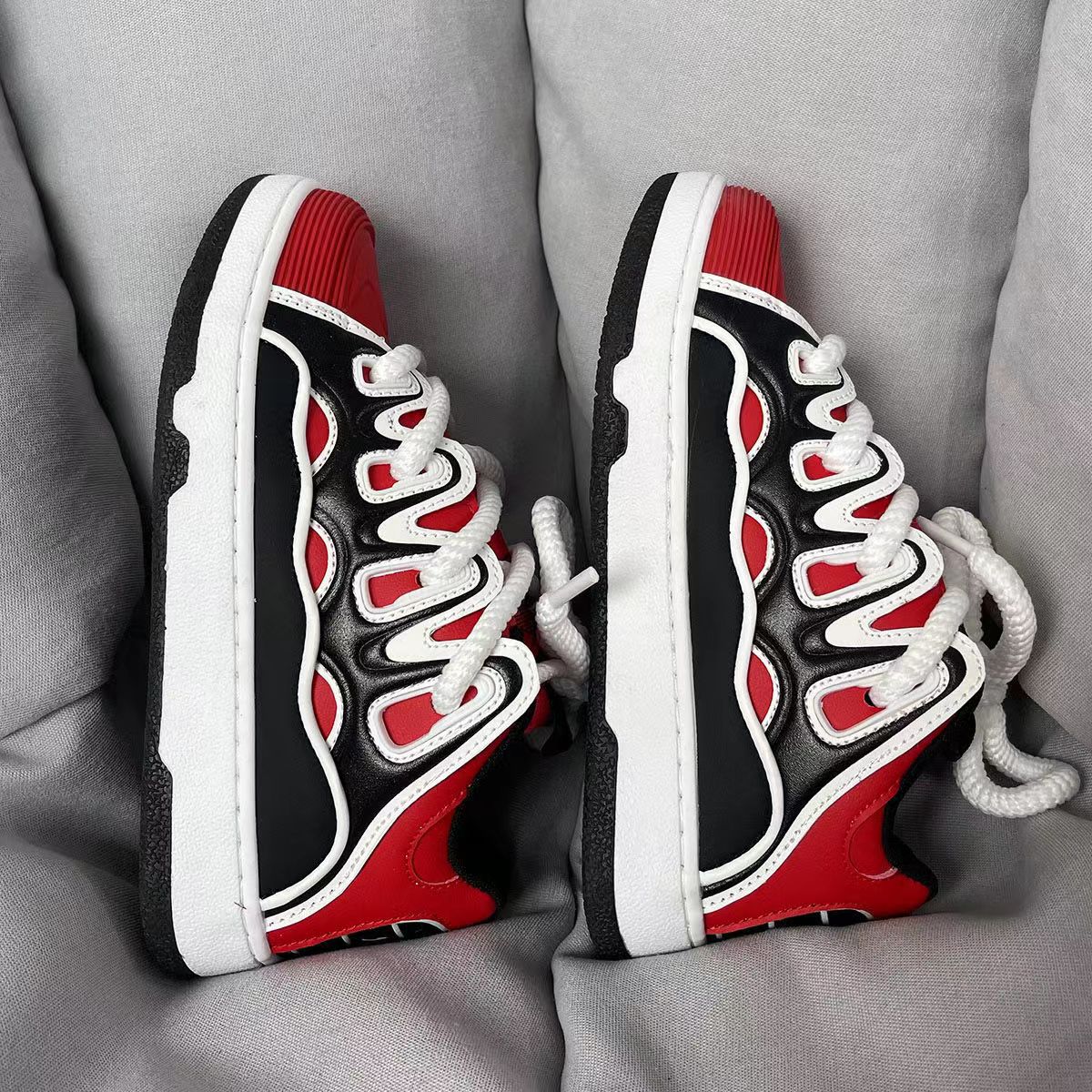 Men's and women's color blocked low cut casual skateboard shoes