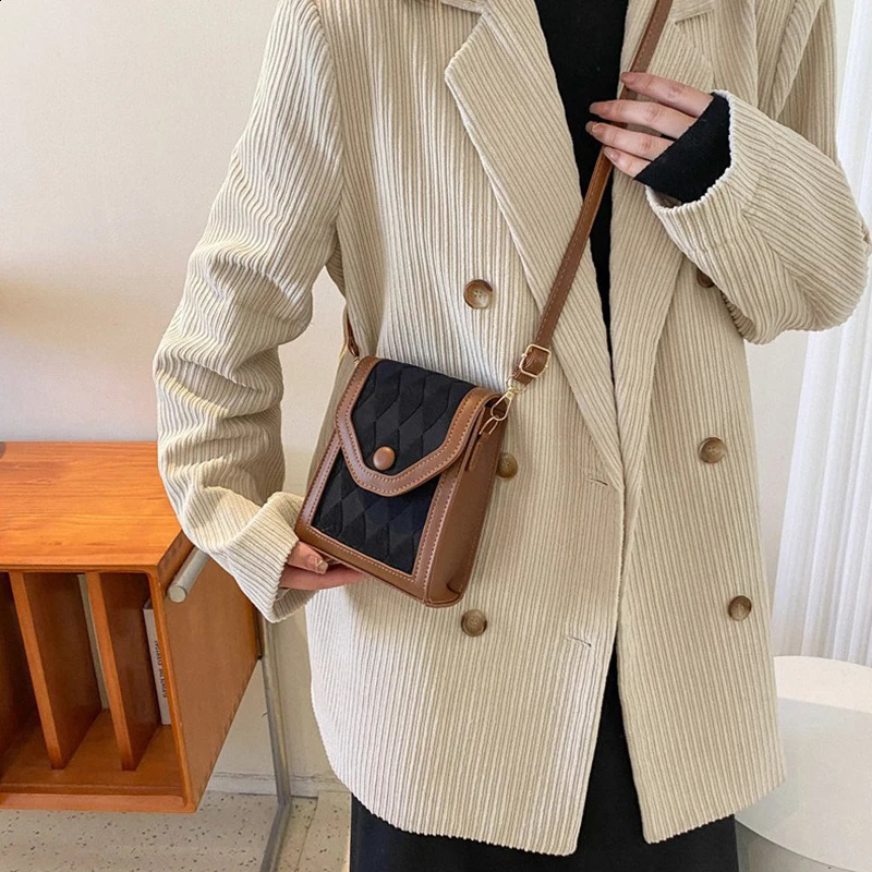 Lingge Small Bag Womens Fashion One Shoulder Crossbody Bag Texture Phone Bag 240725