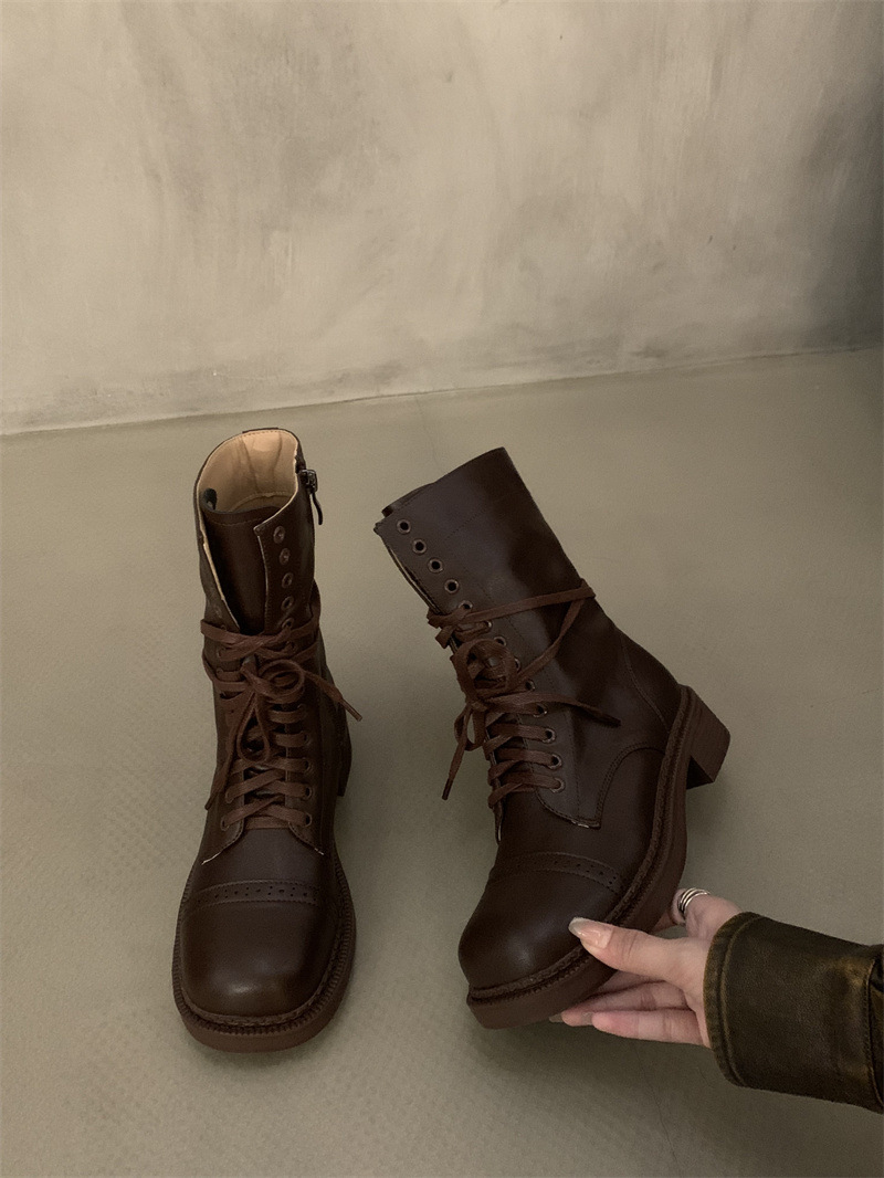 Designer Shoes In Black And White Women Boots Handsome Round Toe Trendy Versatile Fashion Wear Free Shipping