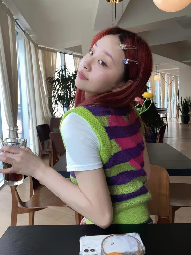 KOSAHIKI Y2k Aesthetics Knitted Vest Women Harajuku Grunge Striped Star Sweater Korean E-girl Kawaii V-neck Jumper Fairycore Top 240725