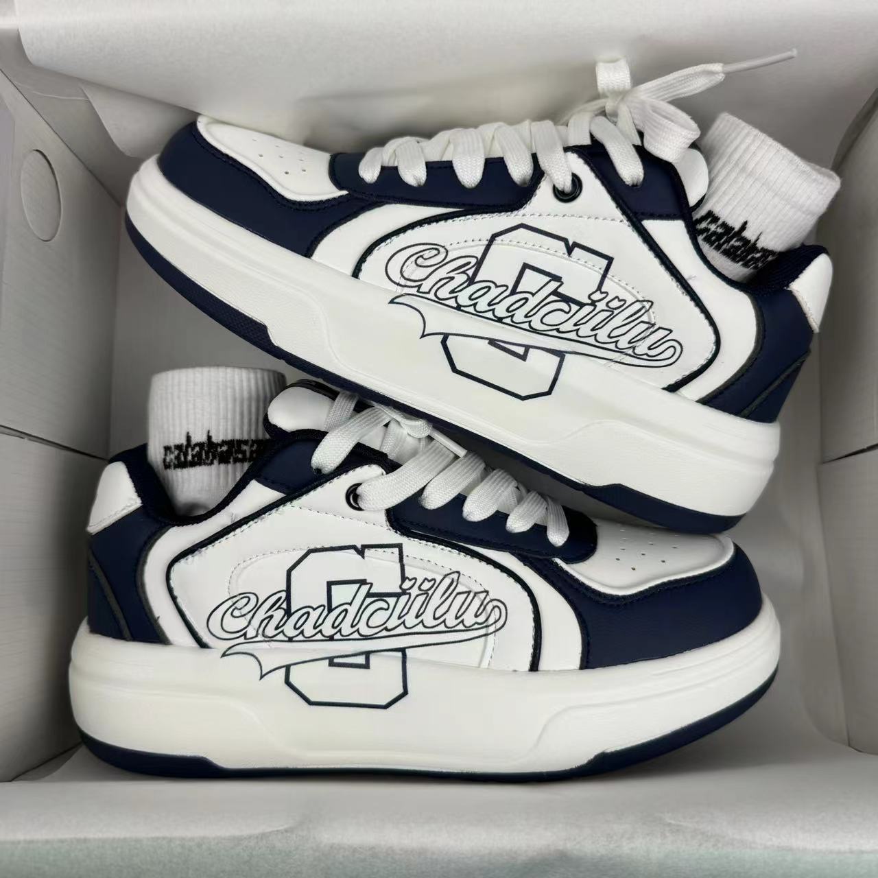 Men's and women's Hong Kong style color blocked trendy white shoes