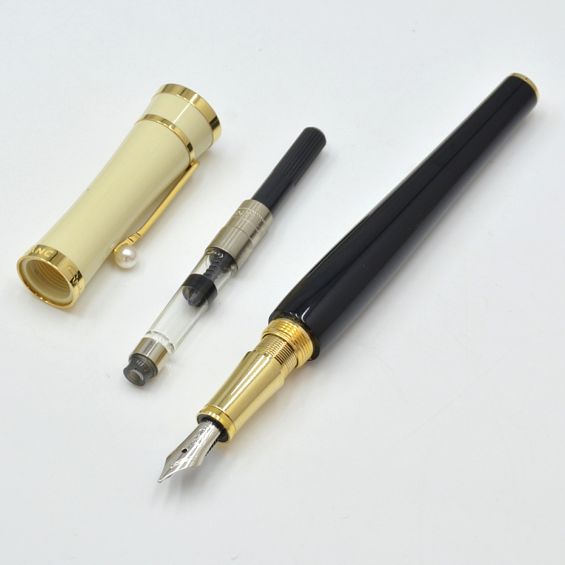 2026 Black and white resin Ballpoint pen / Fountain pen office stationery Promotion Write ball pens for birthdays gift