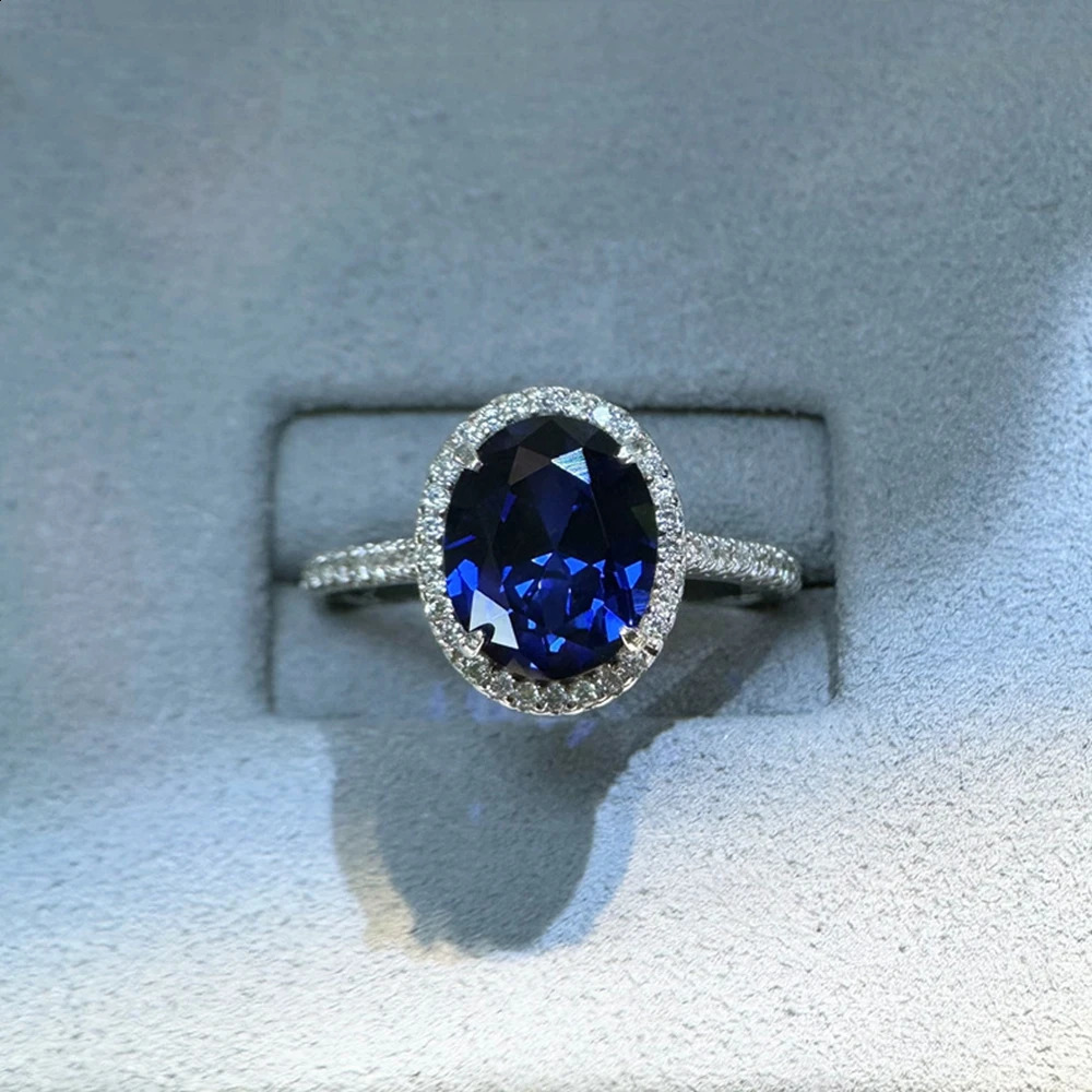 Vinregem 8*10 MM Oval Cut Sapphire High Carbon Diamond Gemstone Women Ring 925 Sterling Silver Wedding Engagement Fine Jewelry 240723