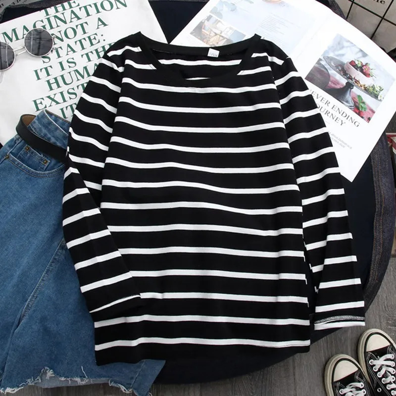 Womens loose striped printed top autumn round neck long sleeved casual simple wild T-shirt womens black and white cotton top T-shirt 240826