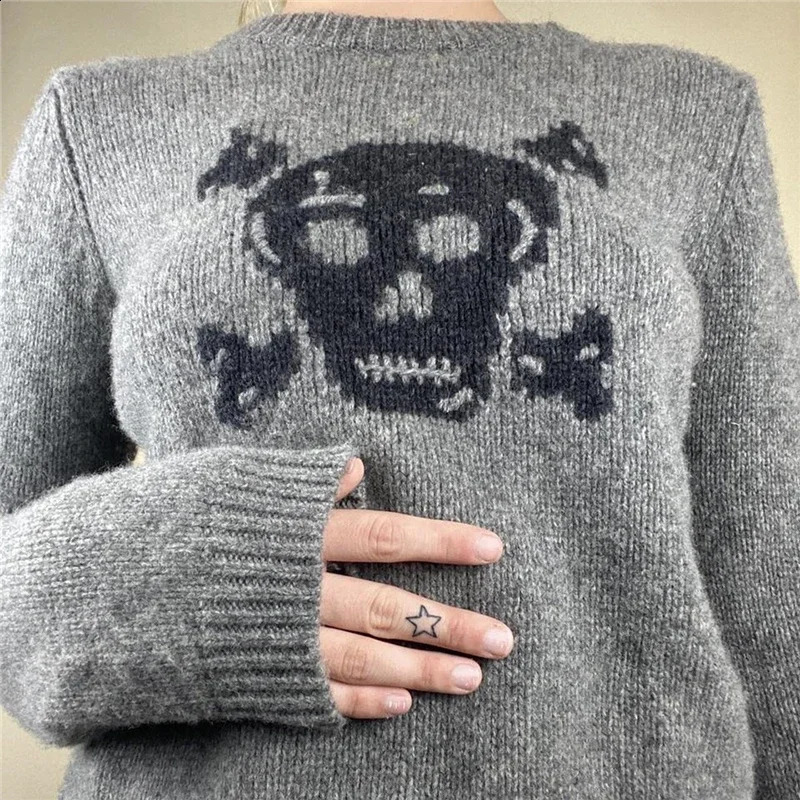 Skull Sweater y2k Aesthetic Fairy Grunge Clothes Women Gray Long Sleeve Crop Top 2000s Punk Gothic Pullover Streetwear 240812