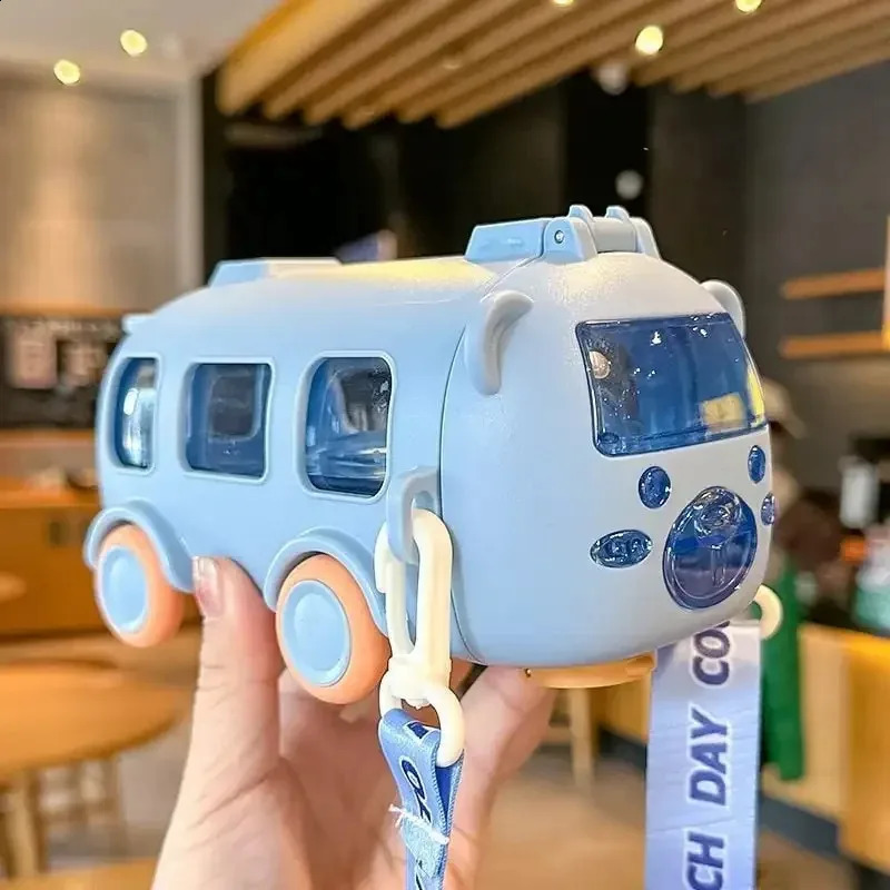 500ml Cute Bear Portable Water Bottle With Shoulder Strap Kid Car Straw Water Cup Bus Shape Childrens Water Bottle Drinking Cup 240725