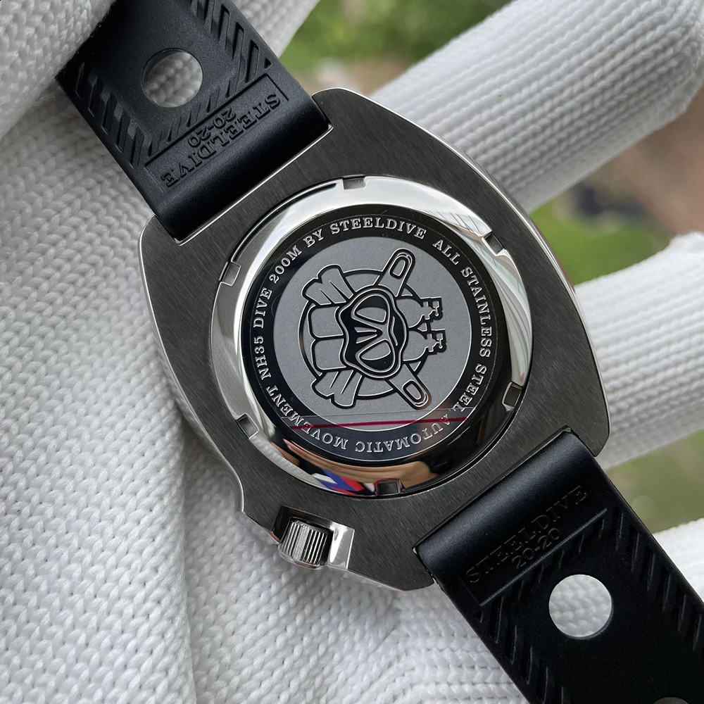 Steeldive SD1970 White Date Background 200M Wateproof NH35 6105 Turtle Automatic Dive Diver Watch 240724