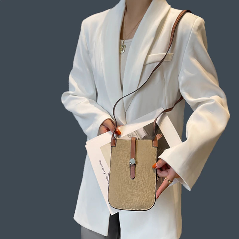 GENUINE LEATHER Cowhide Female Messenger Simple Leather Lightweight Small Bag For Mobile Phone 240725