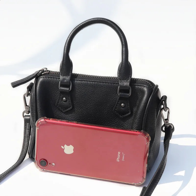 Womens Small Handbag Soft Genuine Leather Shoulder Messenger Bag Fashion Trended Boston Style Lady Short Handle Crossbody Purse 240723