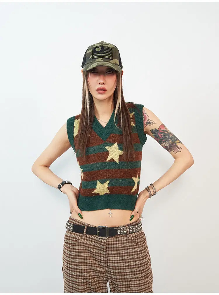 KOSAHIKI Y2k Aesthetics Knitted Vest Women Harajuku Grunge Striped Star Sweater Korean E-girl Kawaii V-neck Jumper Fairycore Top 240725