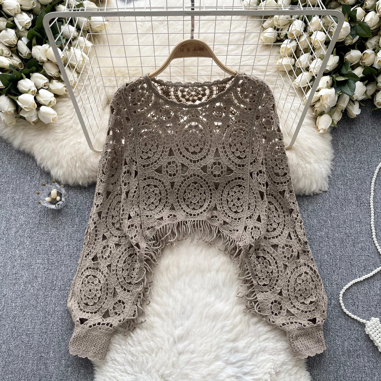 Chic Floral Crochet Vintage Hollow Tassel Capes Blouse Long Sleeve Korean Fashion Tops Sexy Elegant Autumn Women Pullover Y2k 240725