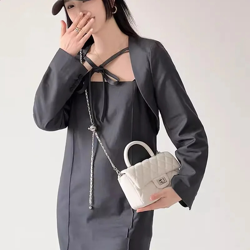 Highend Leather Crossbody Bags for Women Simple Rhombic Sewing Small Square Fashion Flap Ladies Chain Handheld Handbags 240724 c6c9