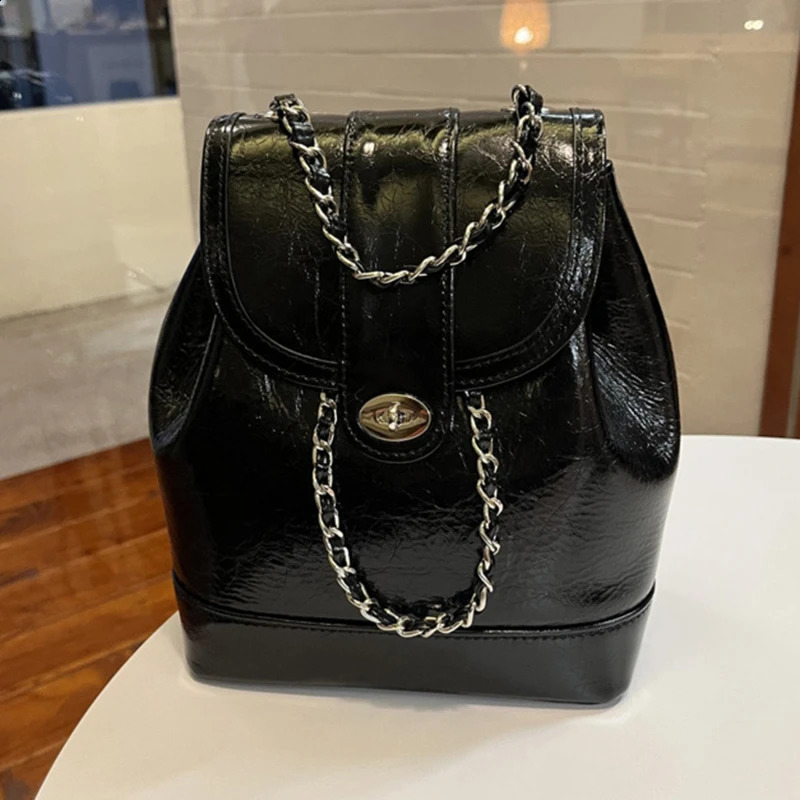 Women Korea Autumn Spring Mini Chains Backpack Female Student Oil Wax Leather Shoulder Bag Travel Bagpack Black Rucksack 240725